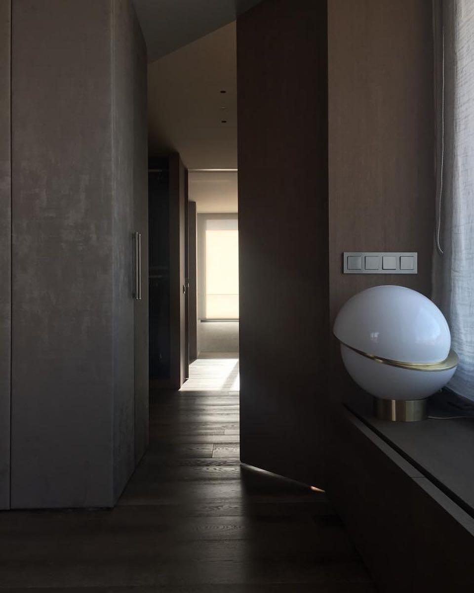 crescent-table-lamp-anzaz--10