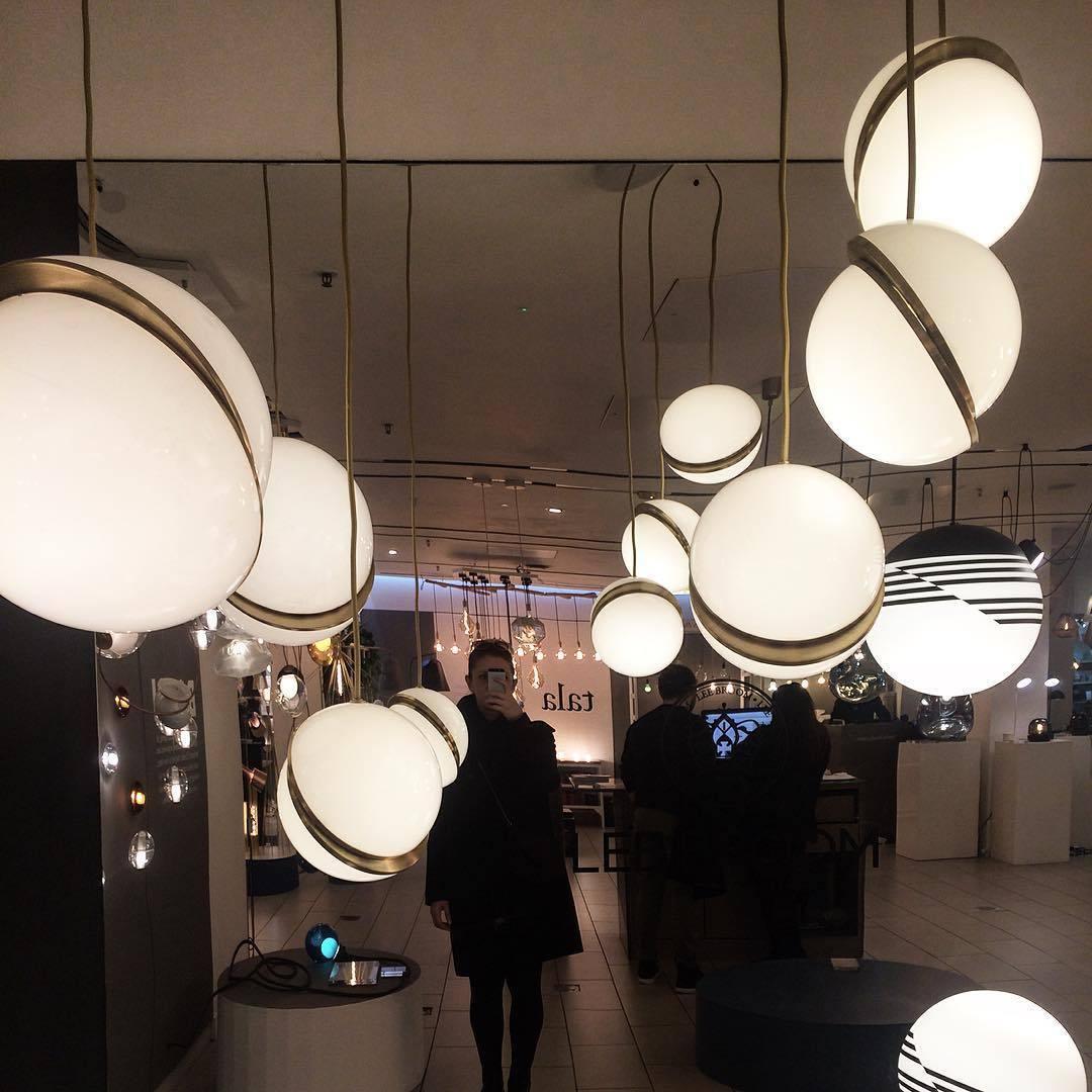 crescent-pendant-lamp-anzaz--15