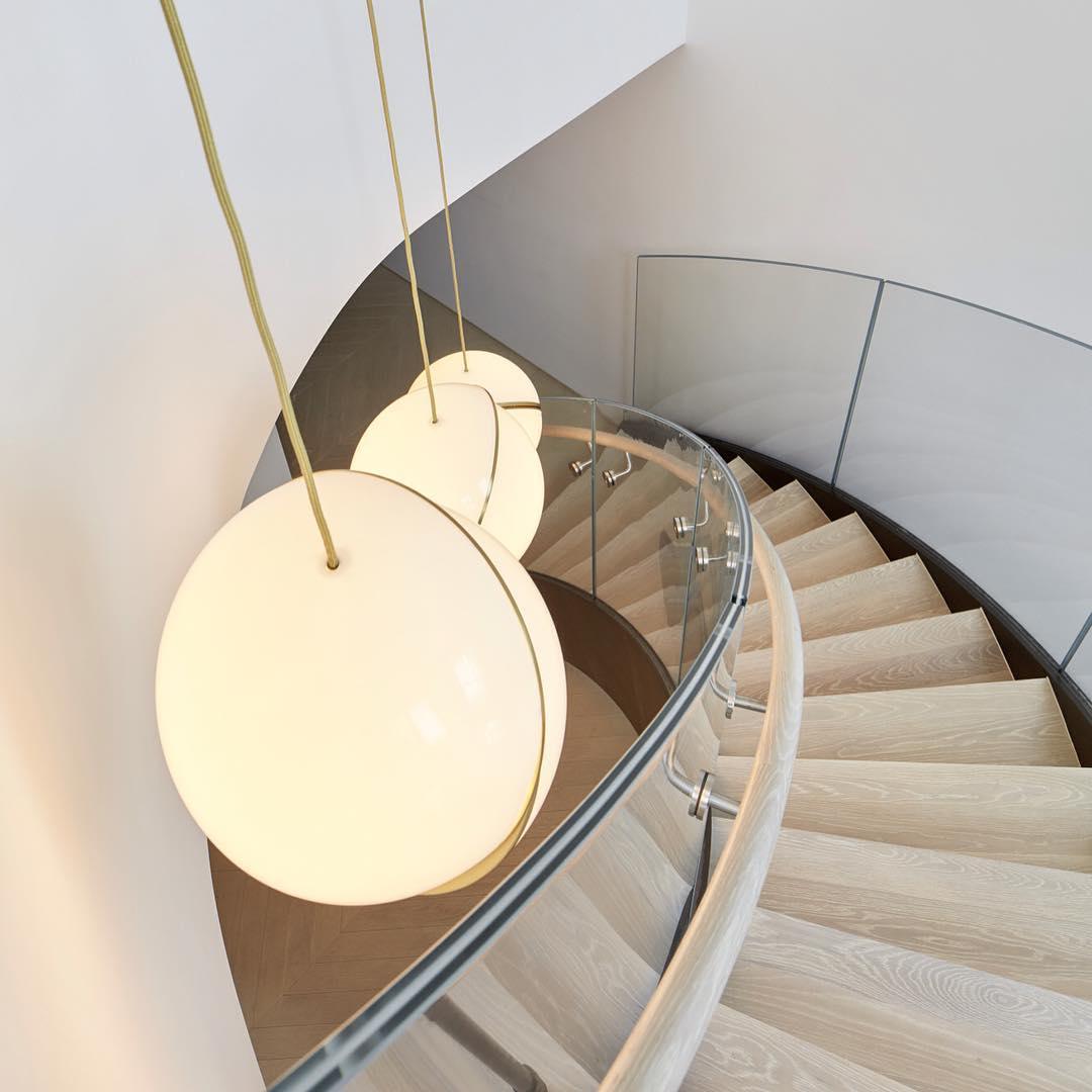 crescent-pendant-lamp-anzaz--11