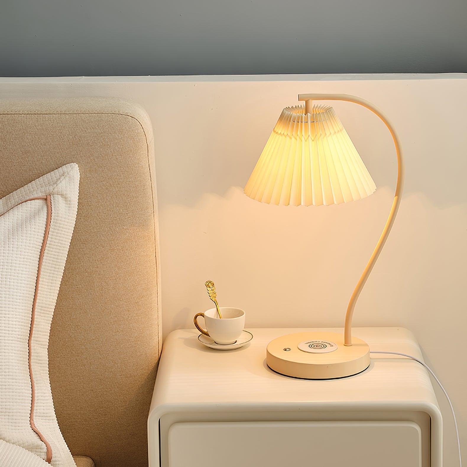crescini-pleated-table-lamp-anzaz--10
