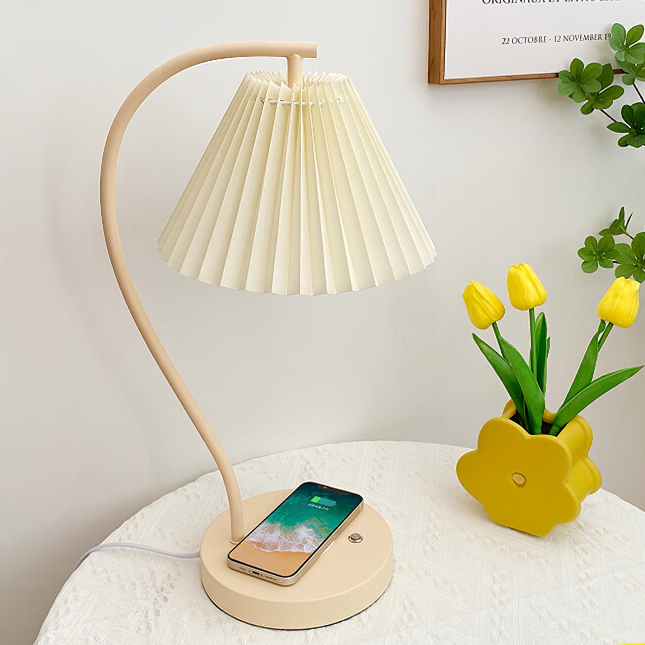 crescini-pleated-table-lamp-anzaz--14