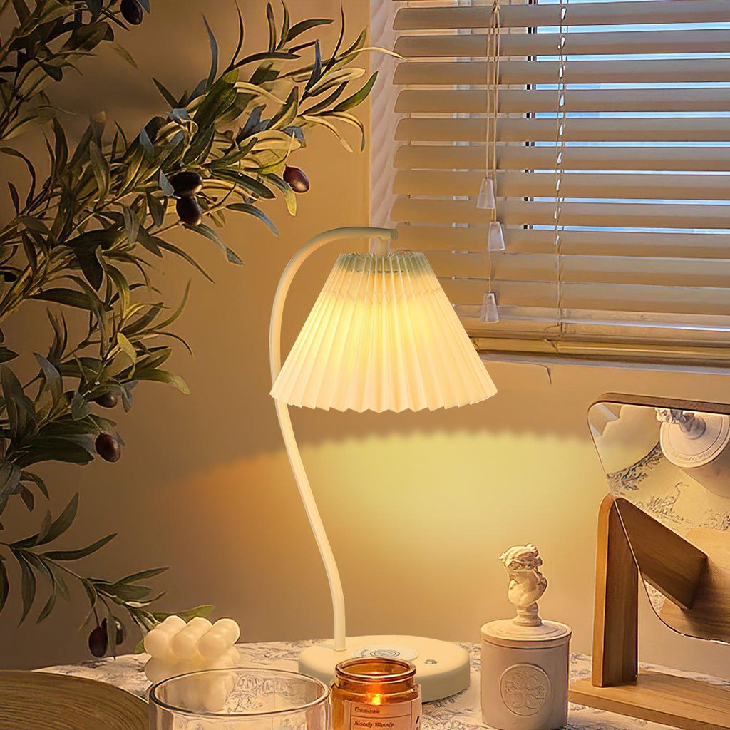 crescini-pleated-table-lamp-anzaz--11
