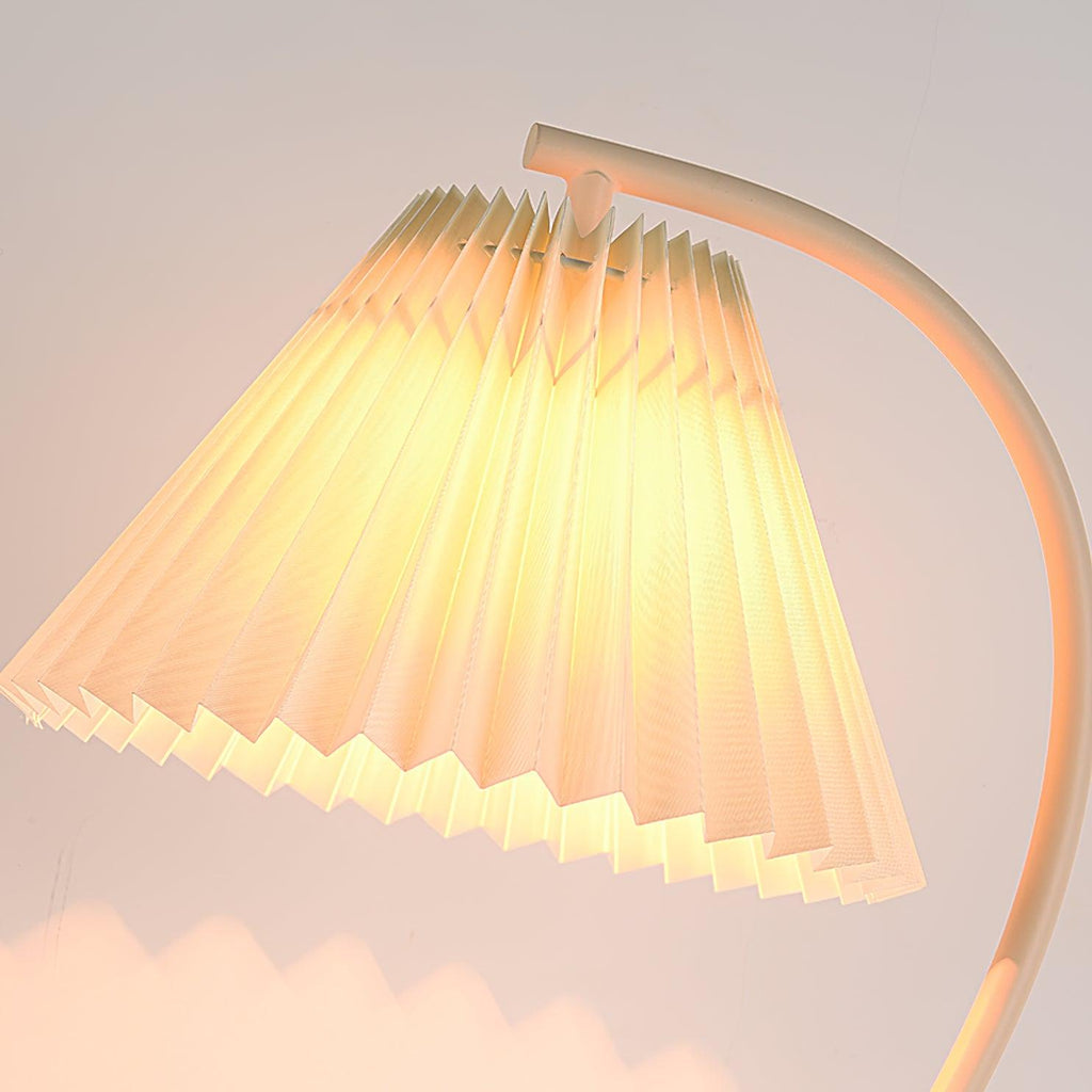 crescini-pleated-table-lamp-anzaz--13
