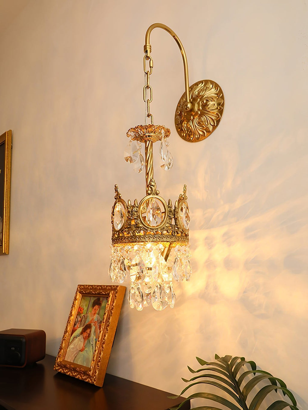 crystal-crown-wall-light-anzaz--15