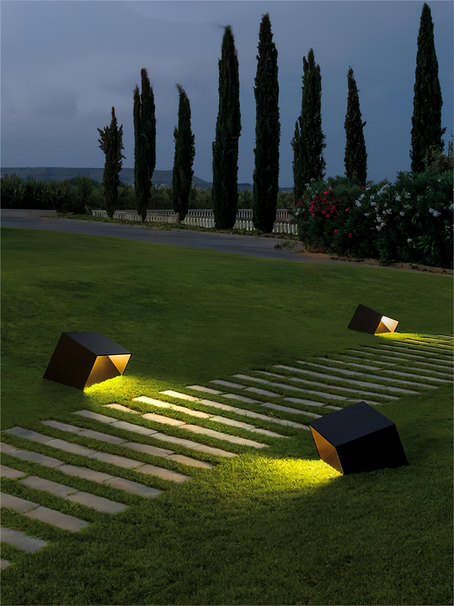 cube-garden-solar-outdoor-light-anzaz--18