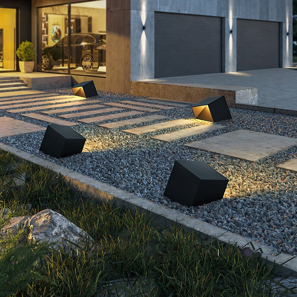 cube-garden-solar-outdoor-light-anzaz-Black-2