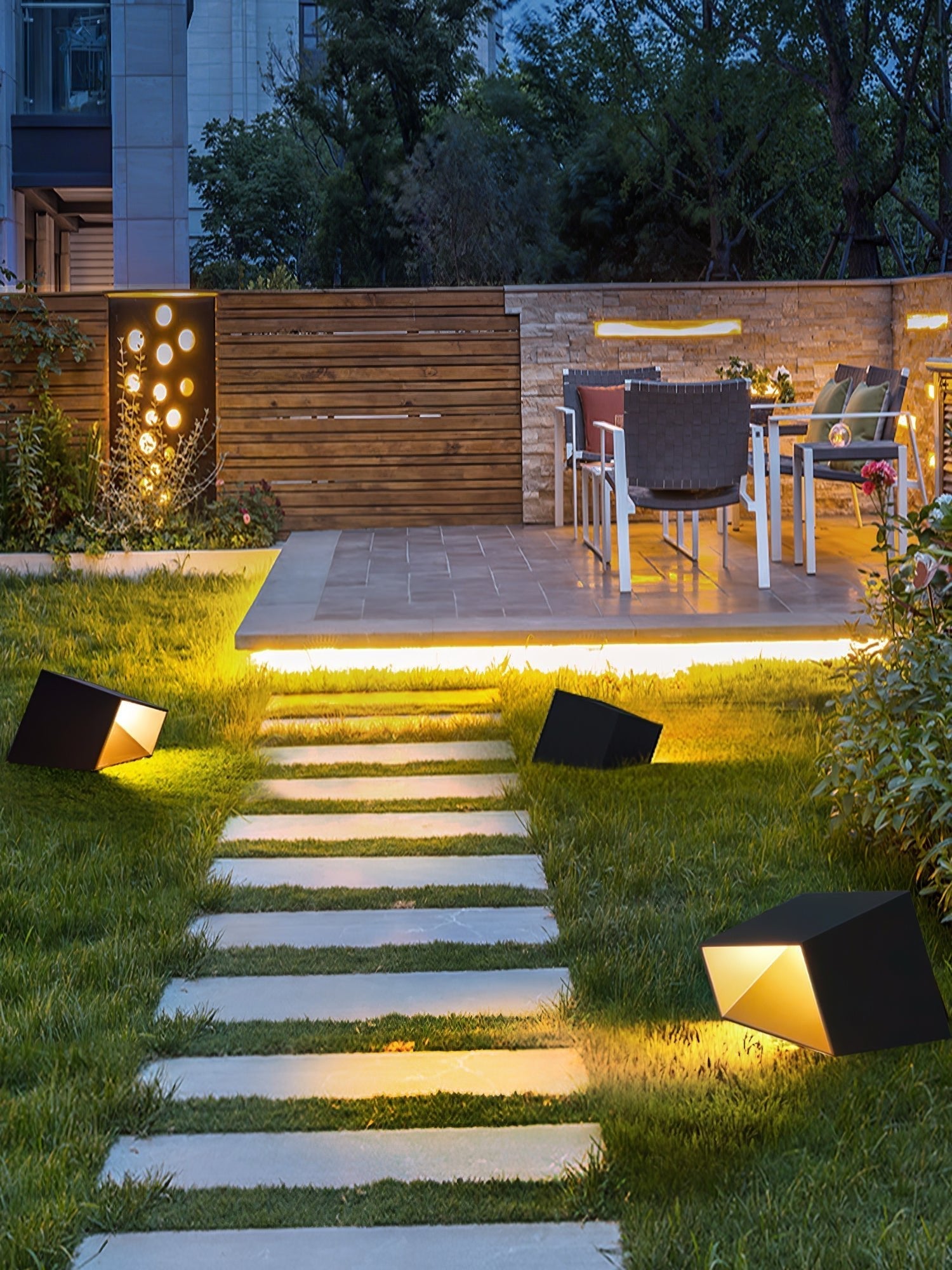cube-garden-solar-outdoor-light-anzaz--4