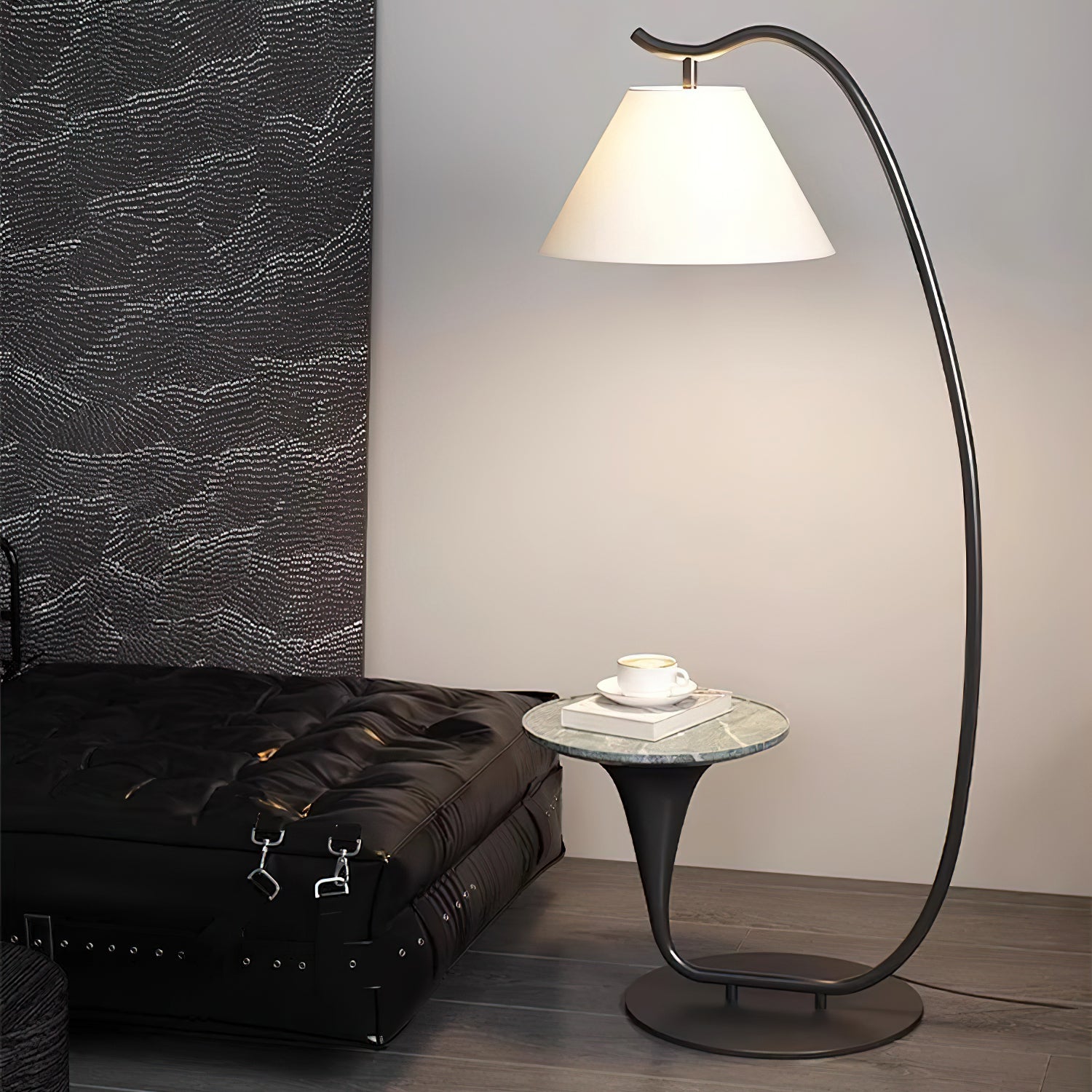 curvature-floor-lamp-anzaz-Black & White Pallet-13