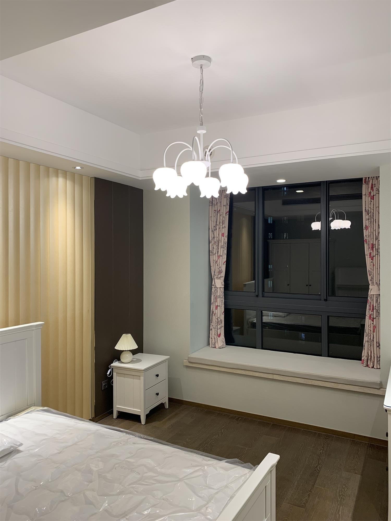 curved-arm-bell-chandelier-anzaz--14