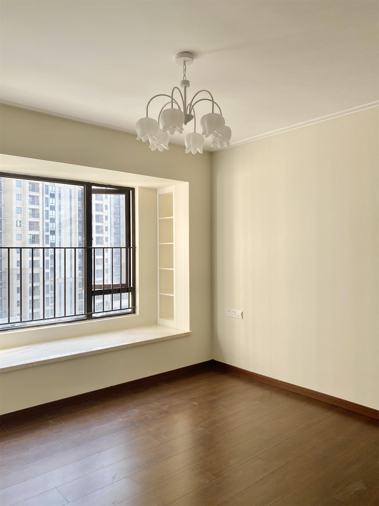 curved-arm-bell-chandelier-anzaz--34
