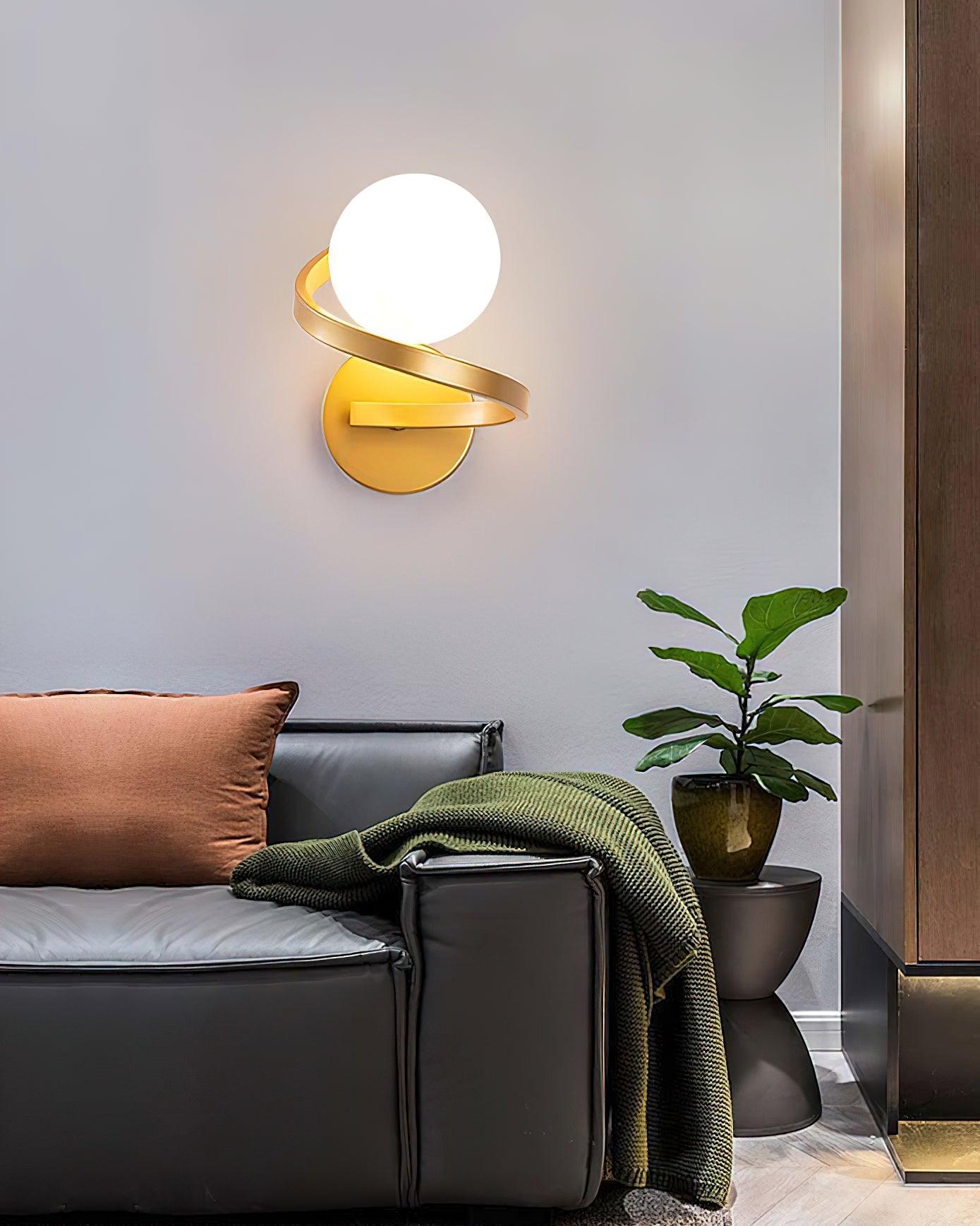 curved-brass-wall-lamp-anzaz--5