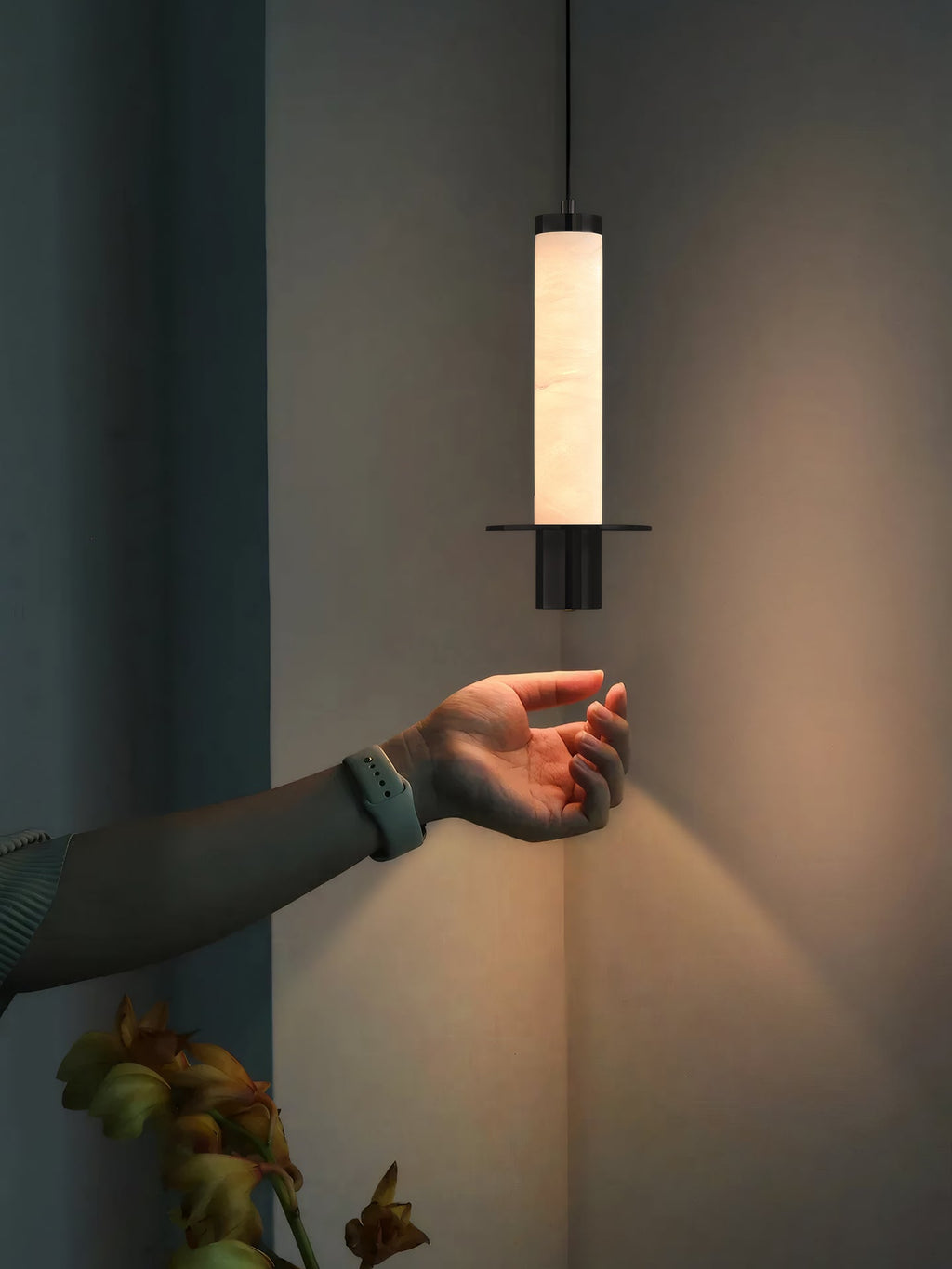 cylindrical-plinth-pendant-lamp-anzaz--9