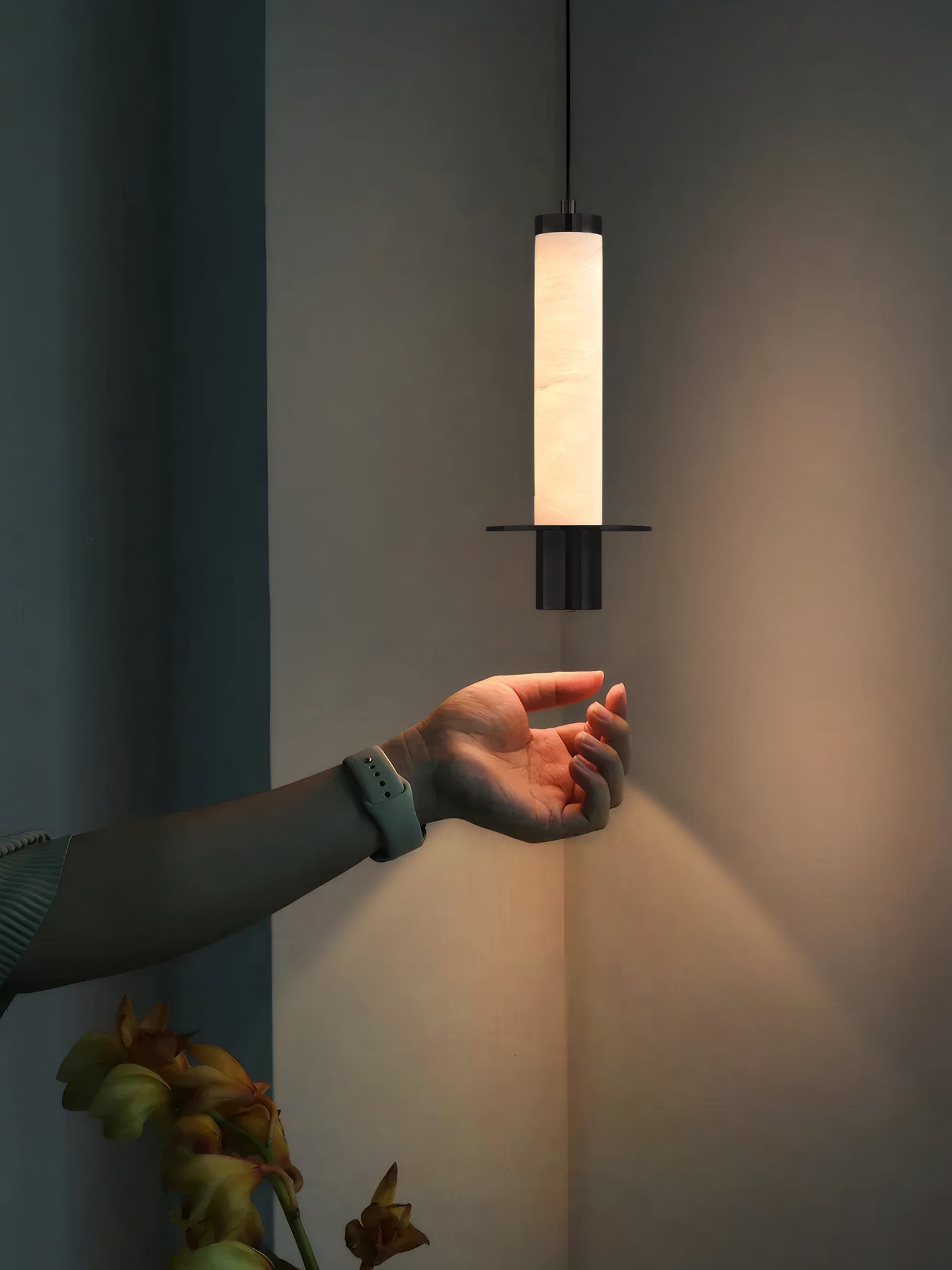 cylindrical-plinth-pendant-lamp-anzaz--9