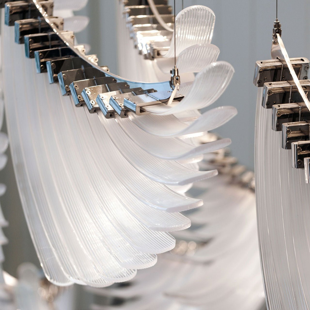 bird-feather-wings-chandelier-anzaz--9