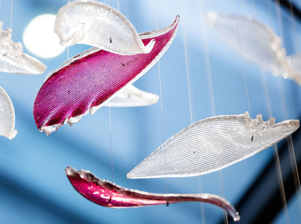 flying-glass-feather-chandelier-anzaz--18