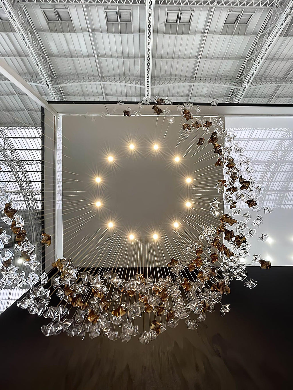 sand-sea-stair-chandelier-anzaz-Clear & Gold-10