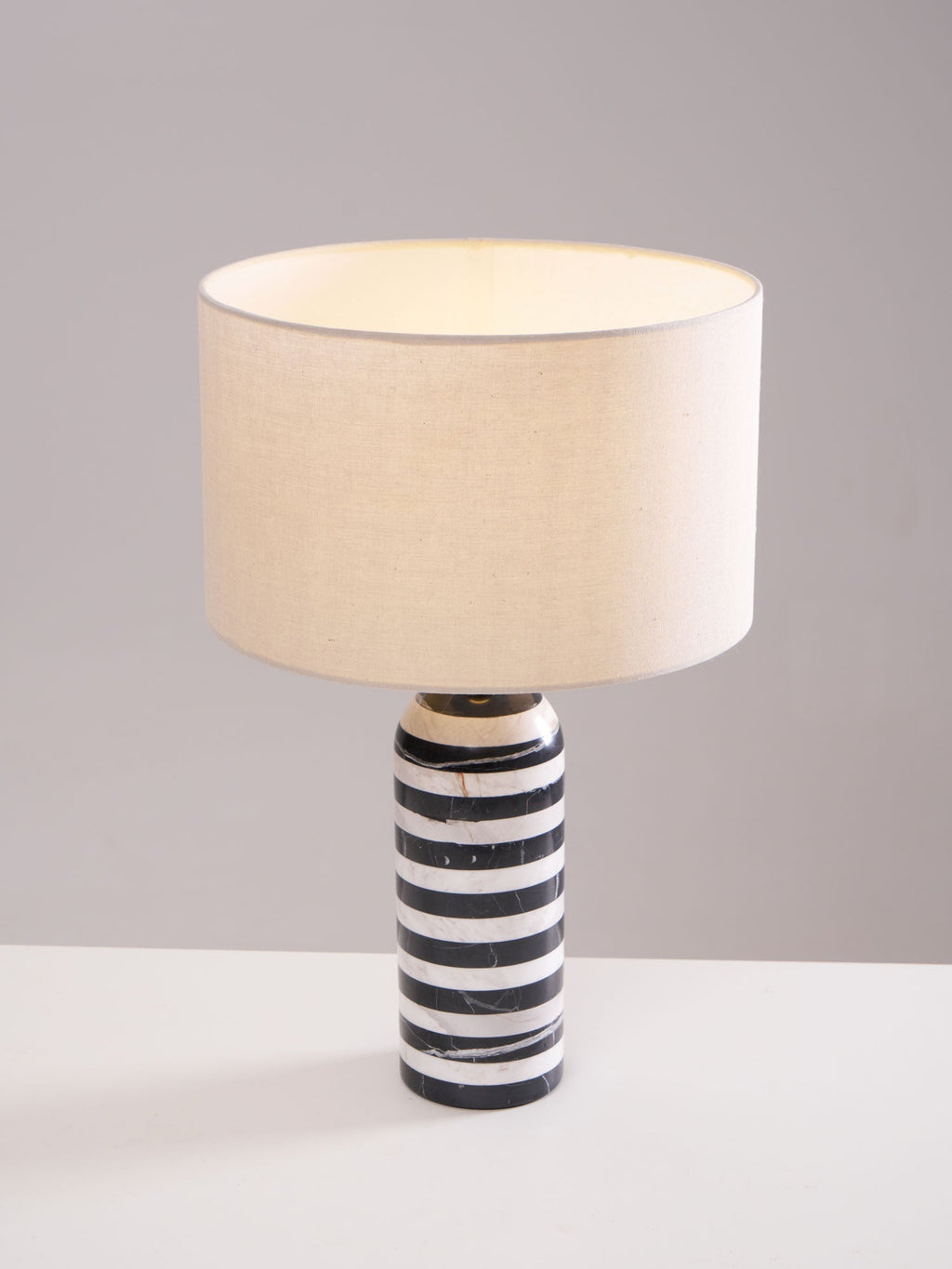 tuxedo-marble-table-lamp-anzaz--18