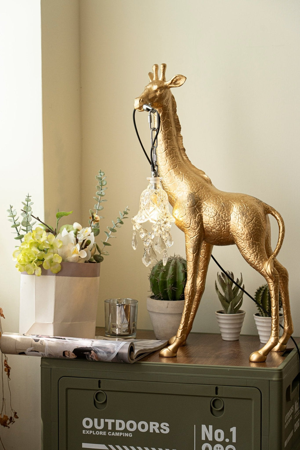 giraffe-royale-sculpture-floor-lamp-anzaz-Gold-9