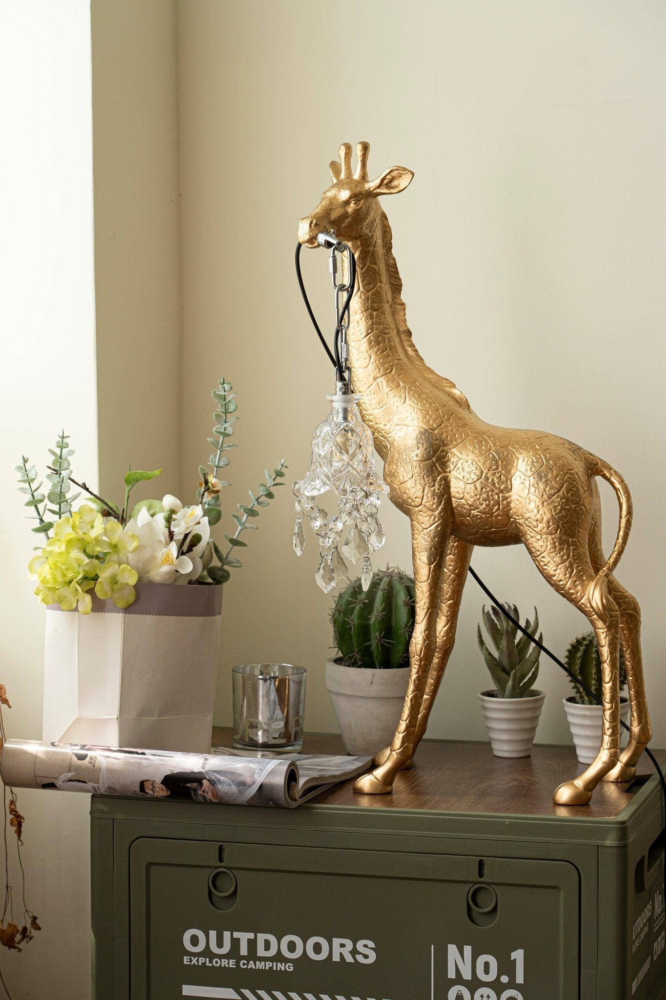 giraffe-royale-sculpture-floor-lamp-anzaz-Gold-10