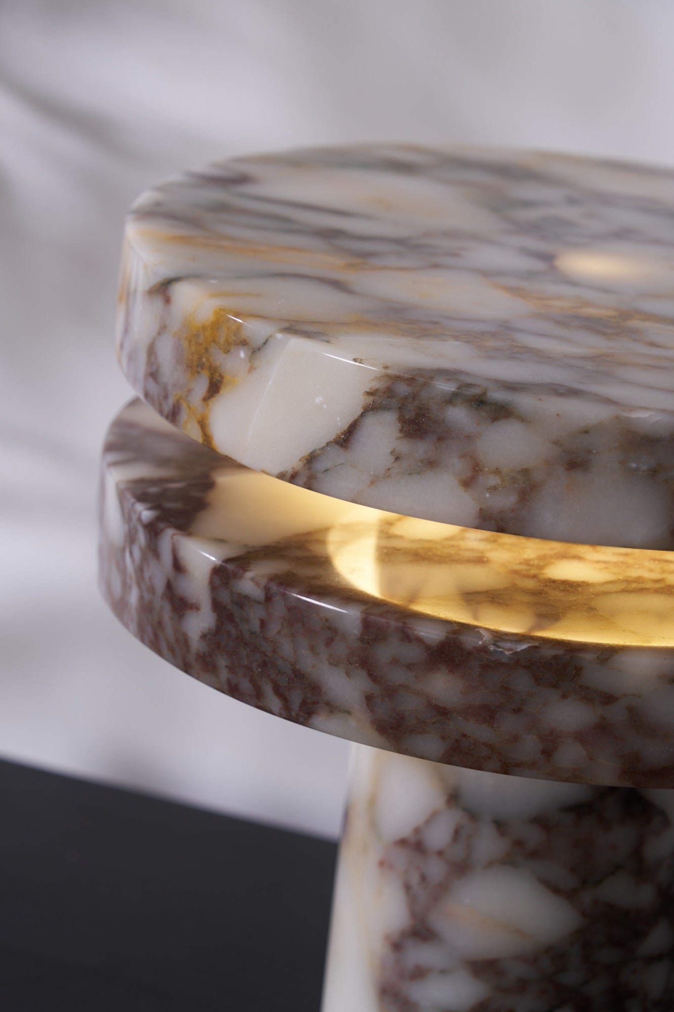 halo-marble-table-lamp-anzaz--8