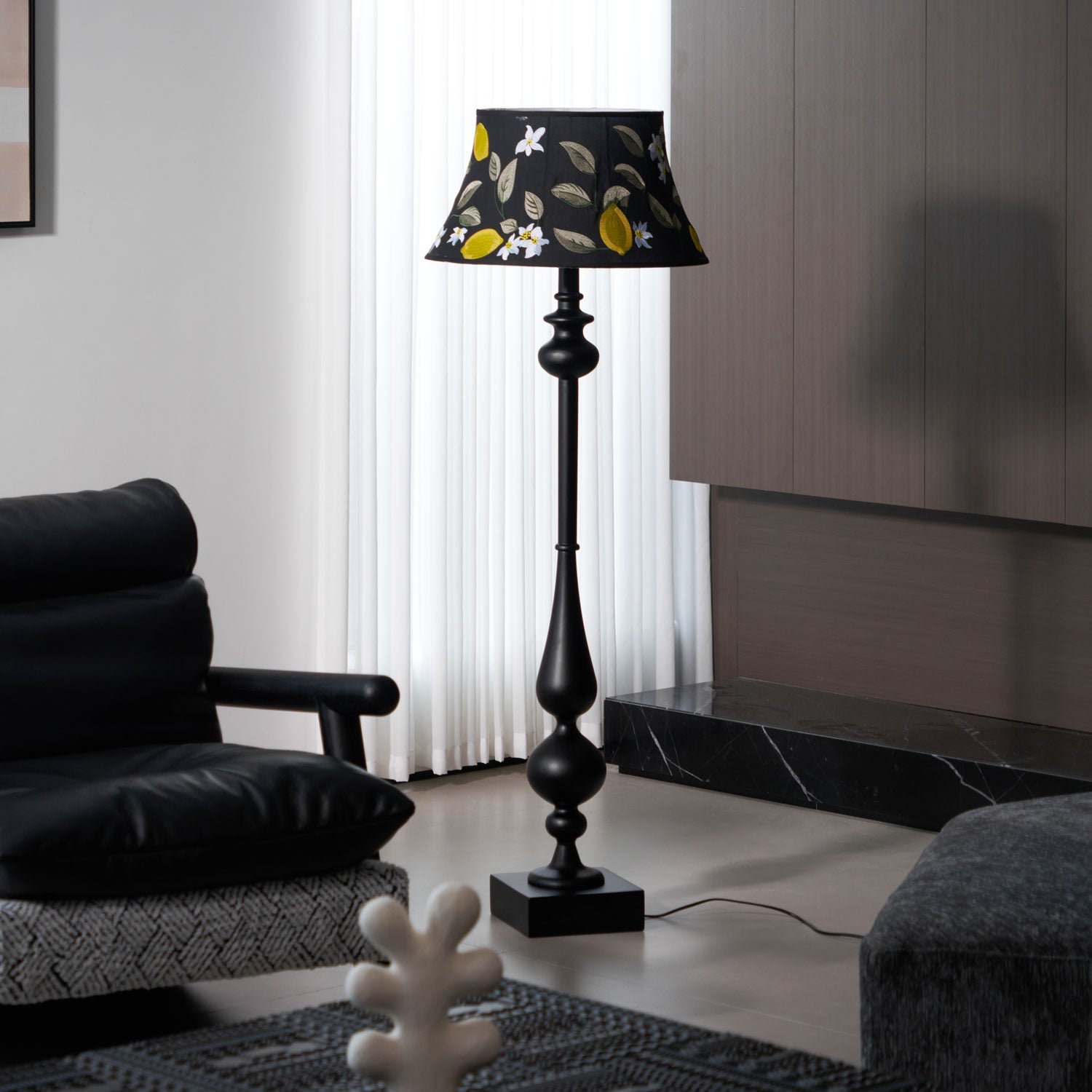 victoria-floor-lamp-anzaz-Black & Black-3