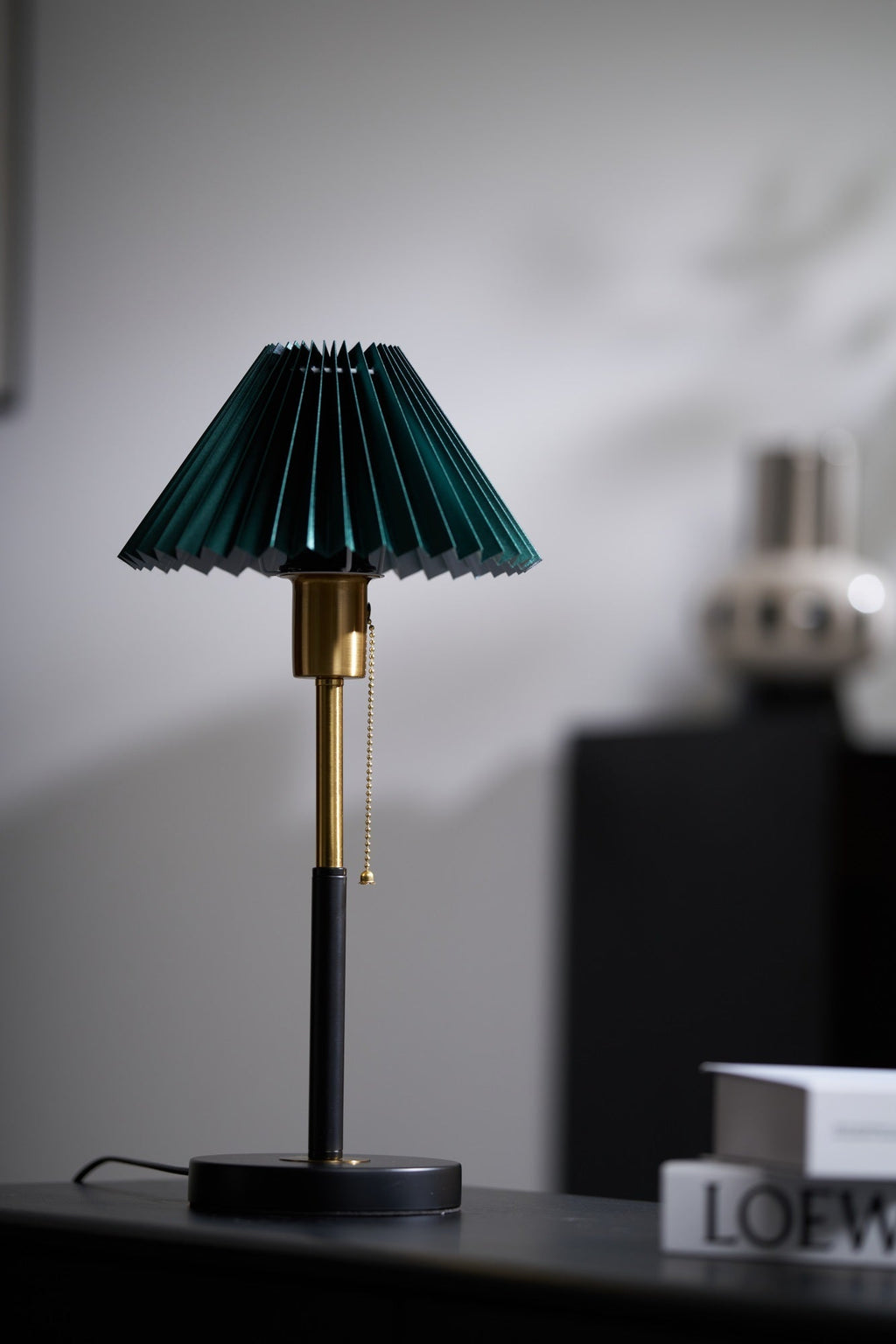 lumi-pleated-table-lamp-anzaz--23