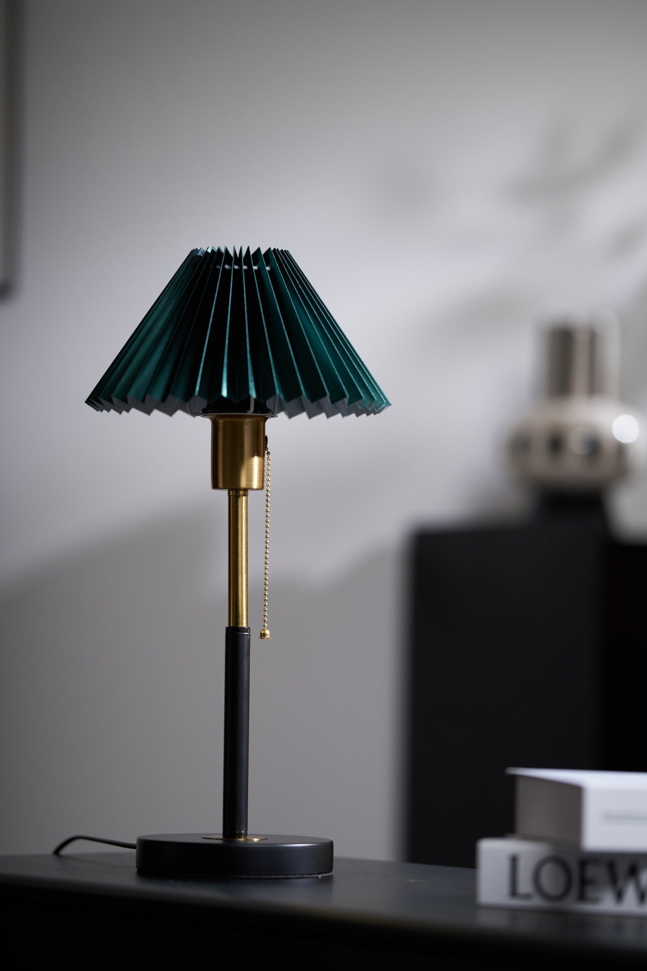 lumi-pleated-table-lamp-anzaz--23
