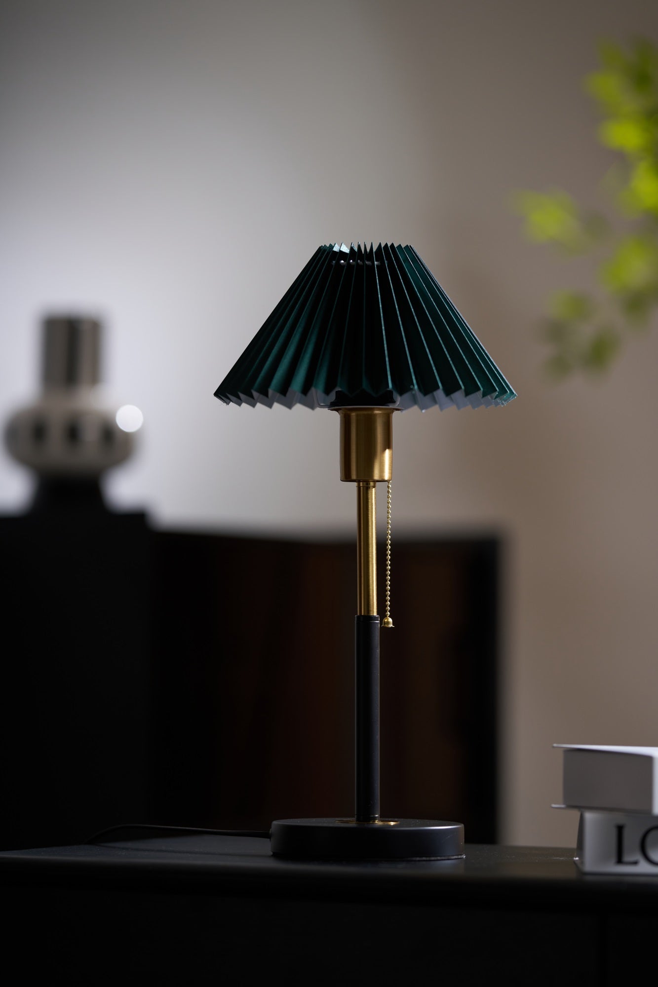 lumi-pleated-table-lamp-anzaz--14