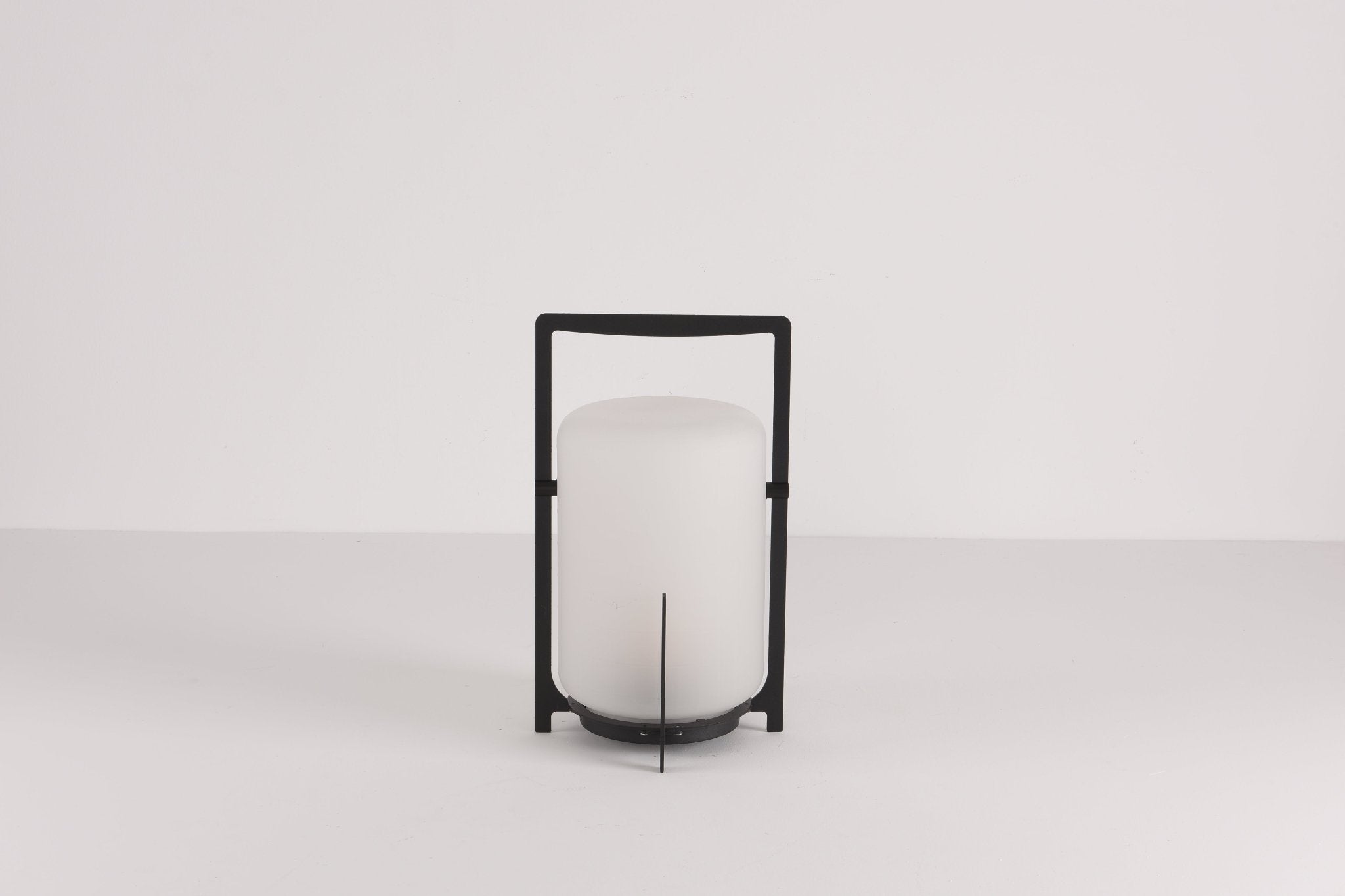 black-twilight-lantern-table-lamp-anzaz--40