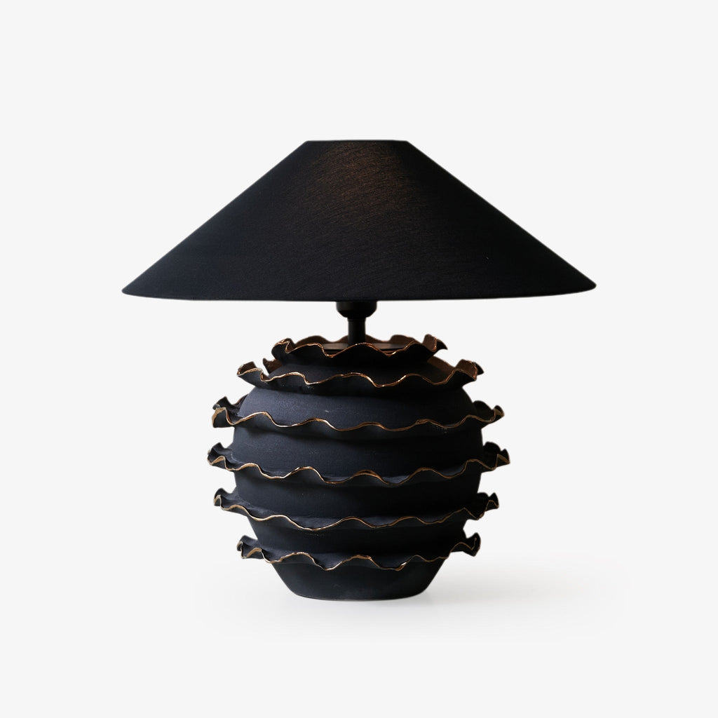 eclipse-ruffle-table-lamp-anzaz-Black-1
