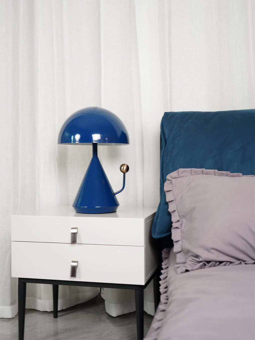 dali-divina-desk-lamp-anzaz--10