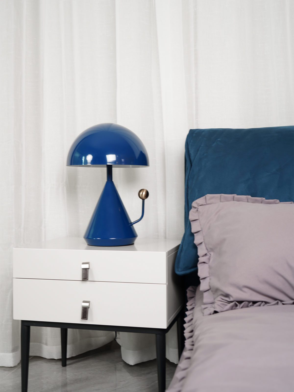 dali-divina-desk-lamp-anzaz--10