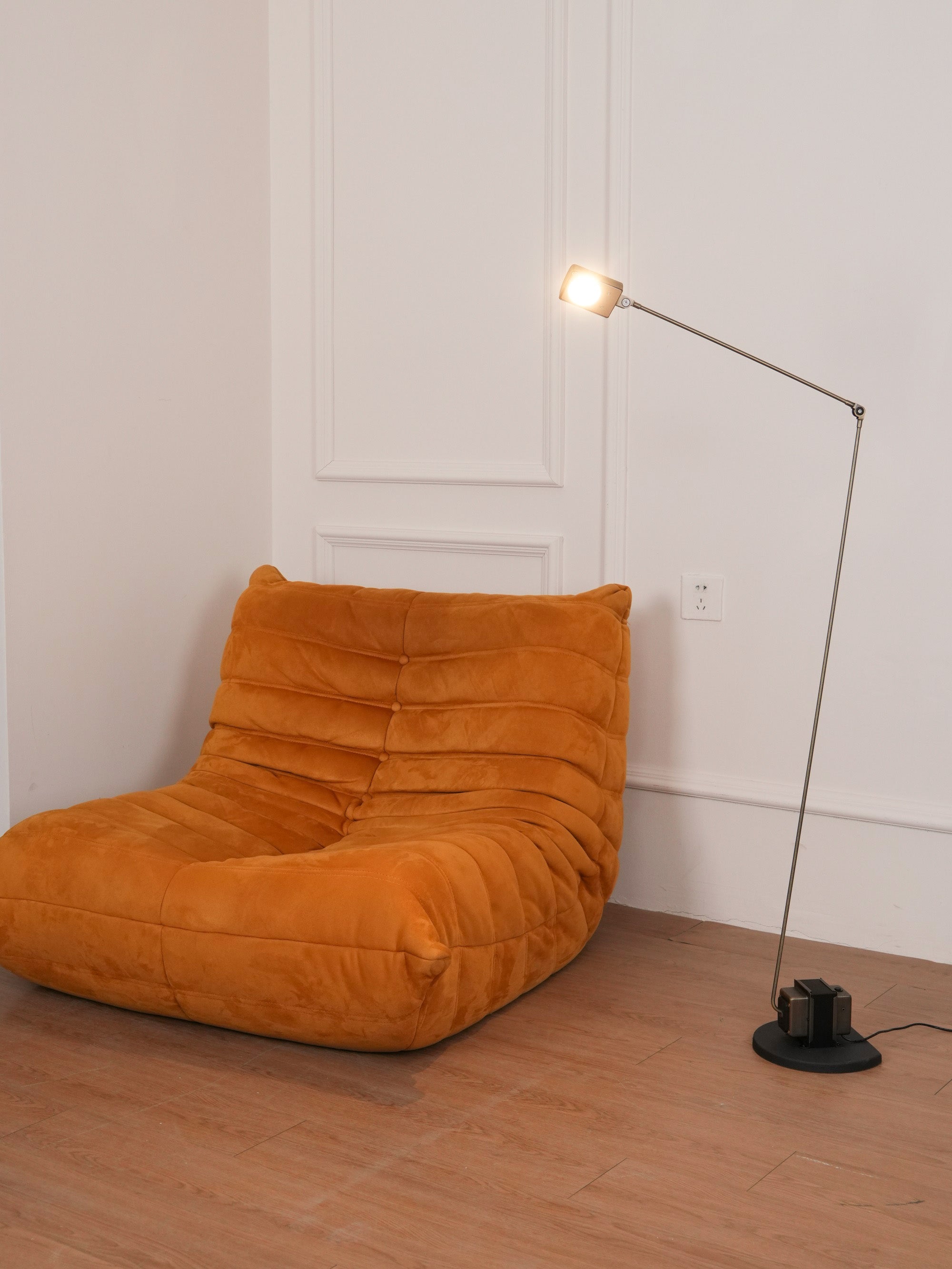 dynamo-floor-lamp-anzaz-White & RC Dimming-8