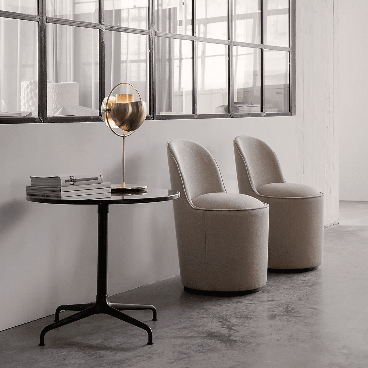 deformed-ball-table-lamp-anzaz-Gold & Black-28