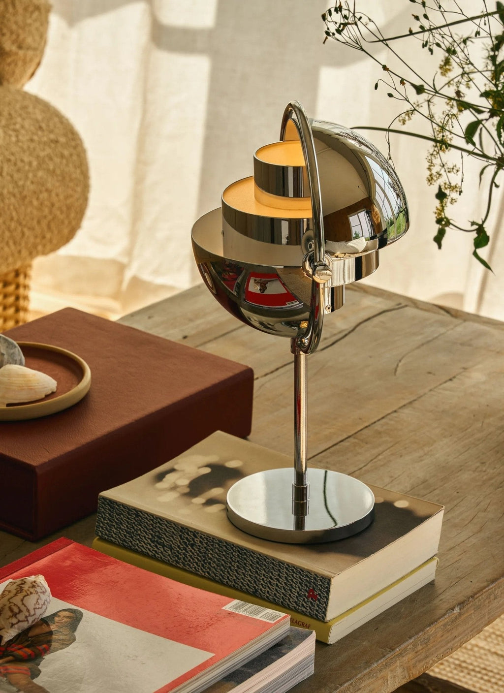 deformed-ball-table-lamp-anzaz-Gold & Black-9