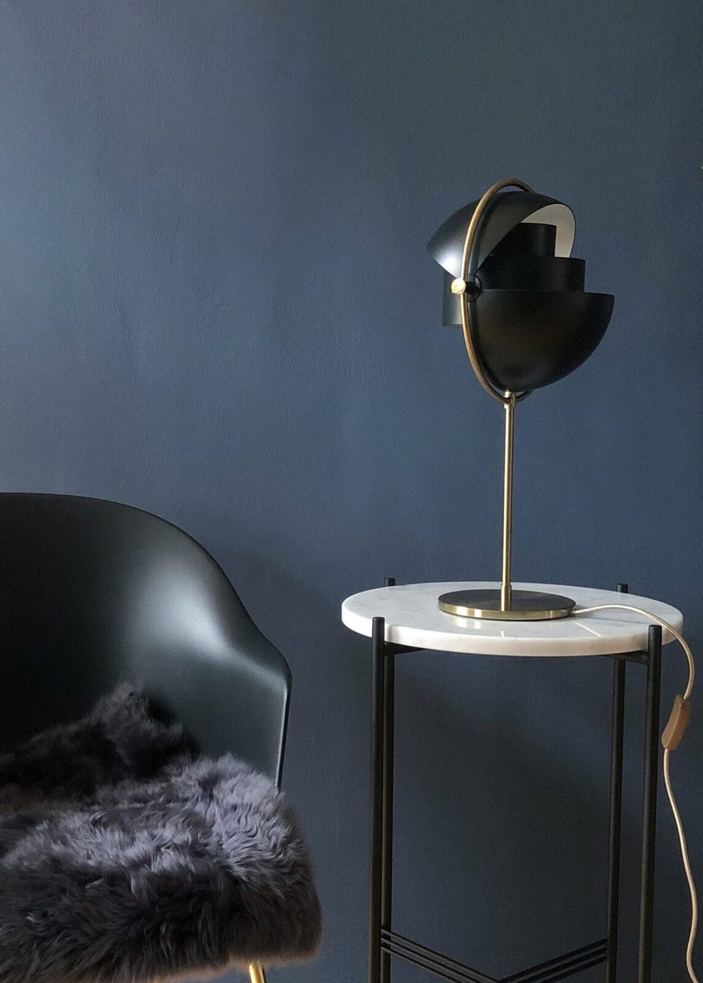 deformed-ball-table-lamp-anzaz-Chrome & White-15