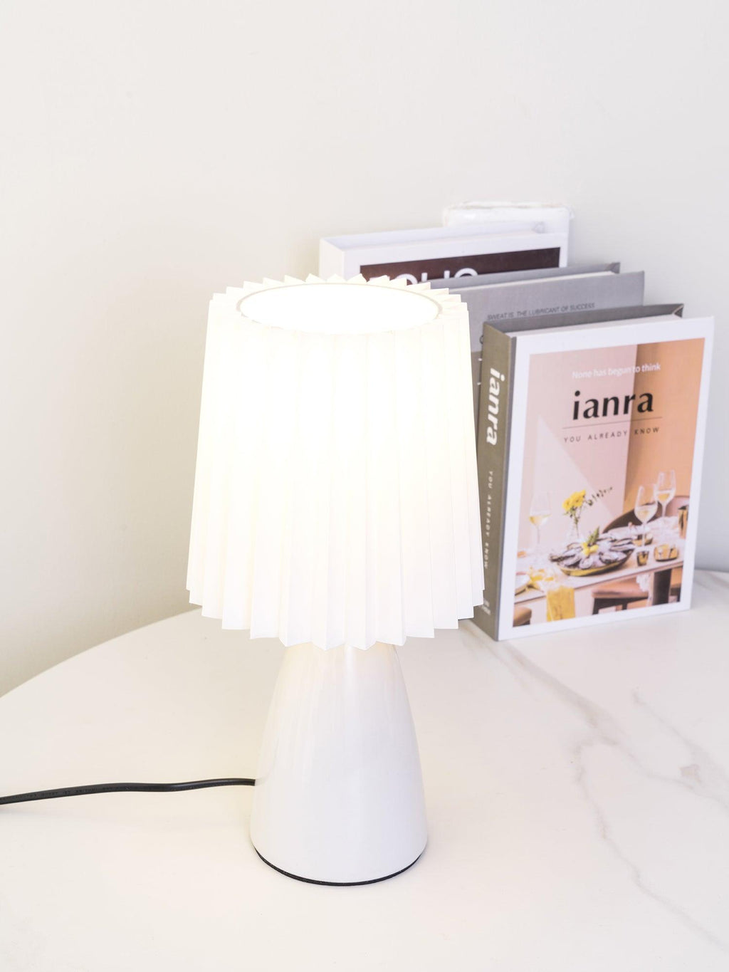 delilah-table-lamp-anzaz--10