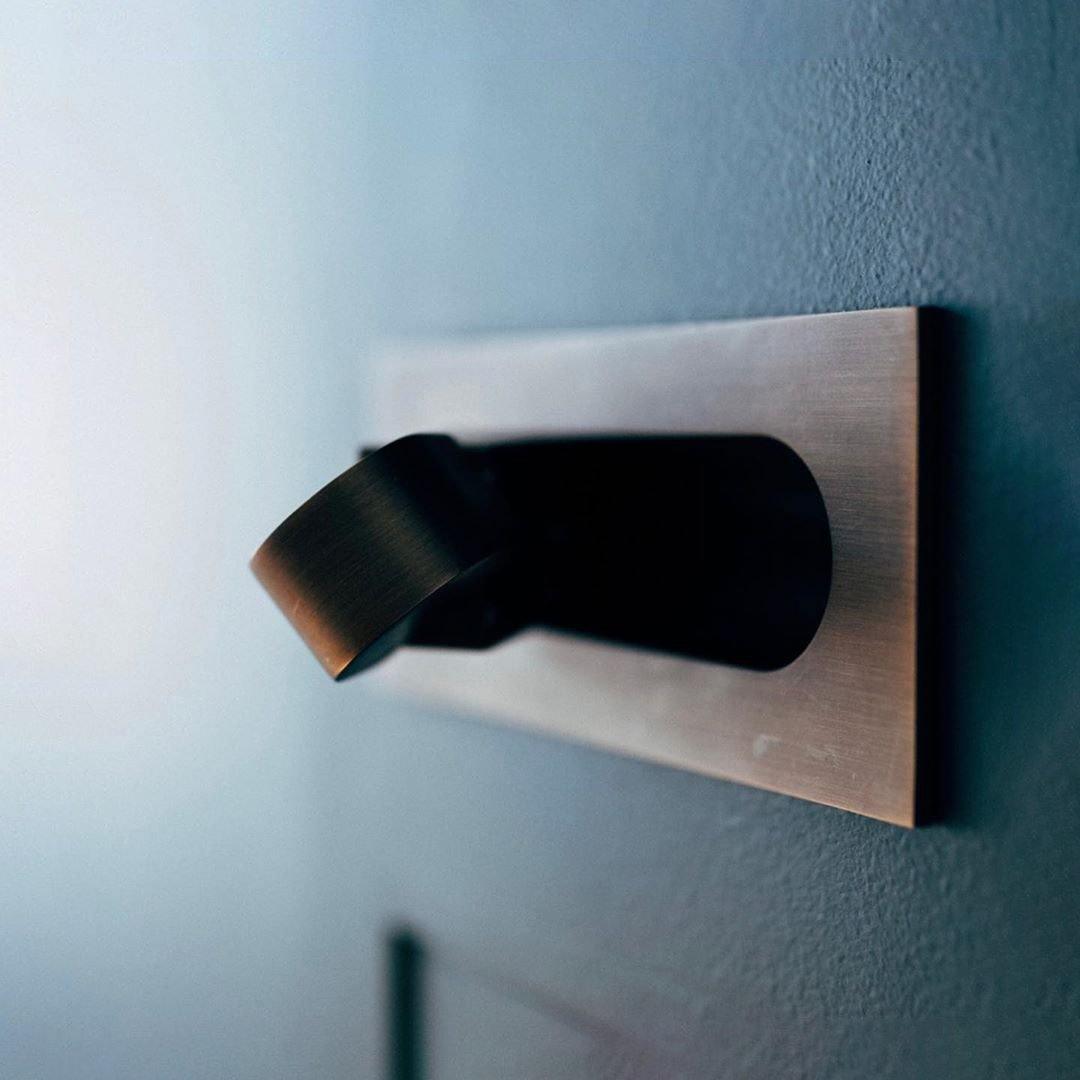 modern-led-bedside-reading-light-anzaz--21