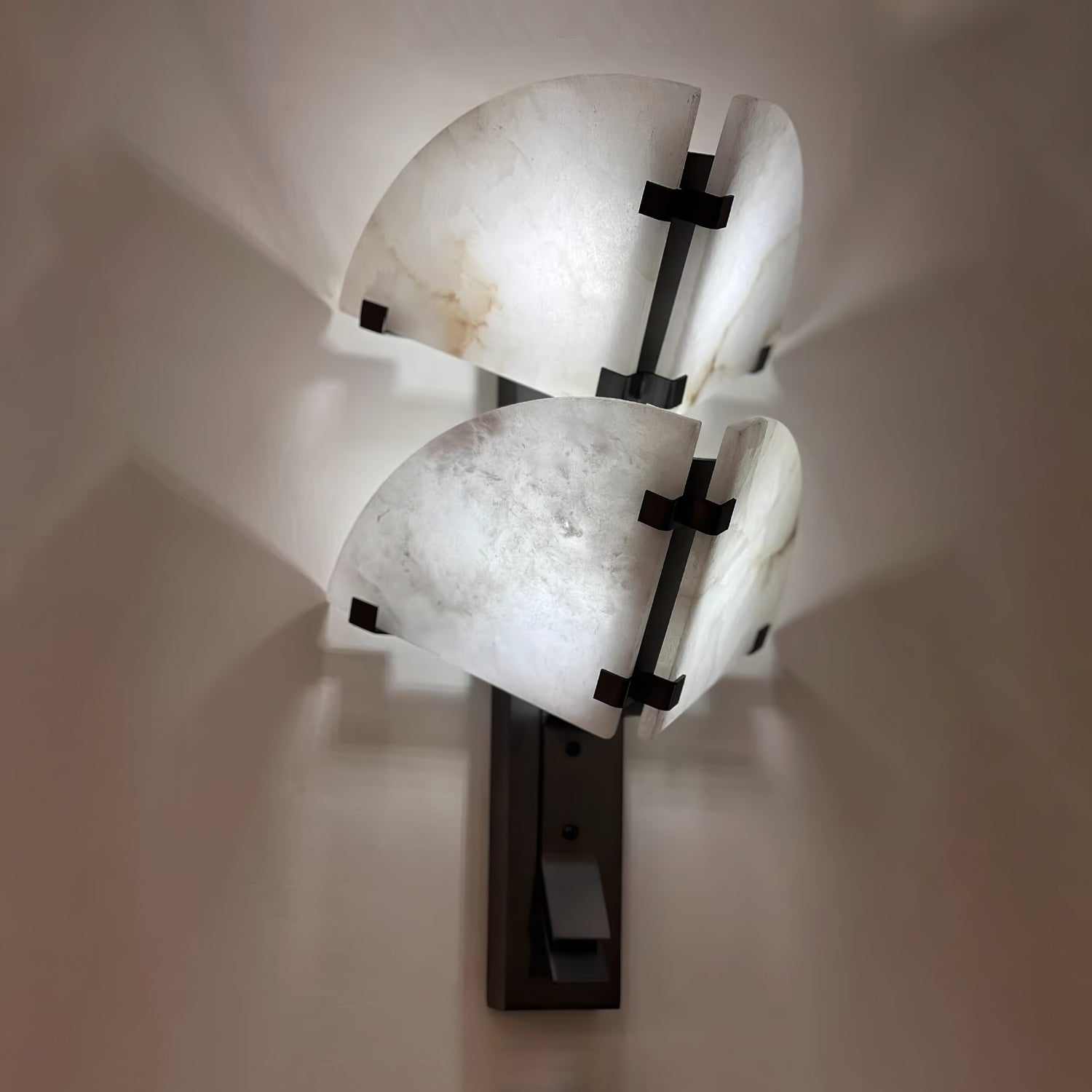 dione-alabaster-wall-light-anzaz--10