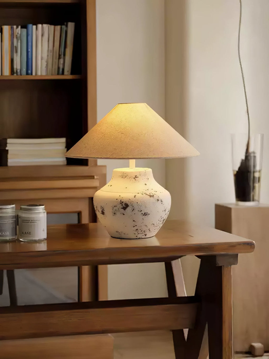 distressed-white-ceramic-table-lamp-anzaz--11