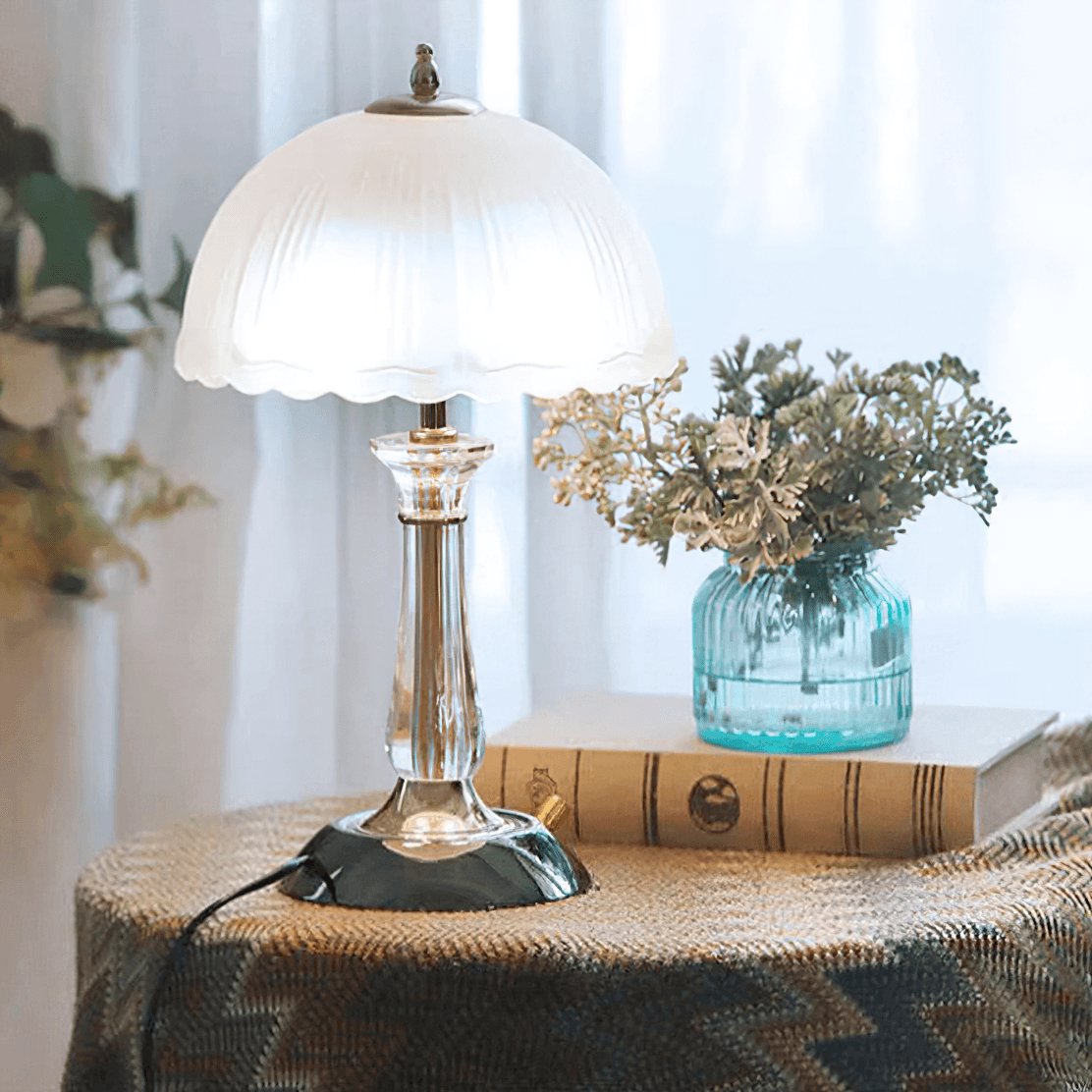 domed-glass-table-light-anzaz-Black & Gold & Frosted white-2