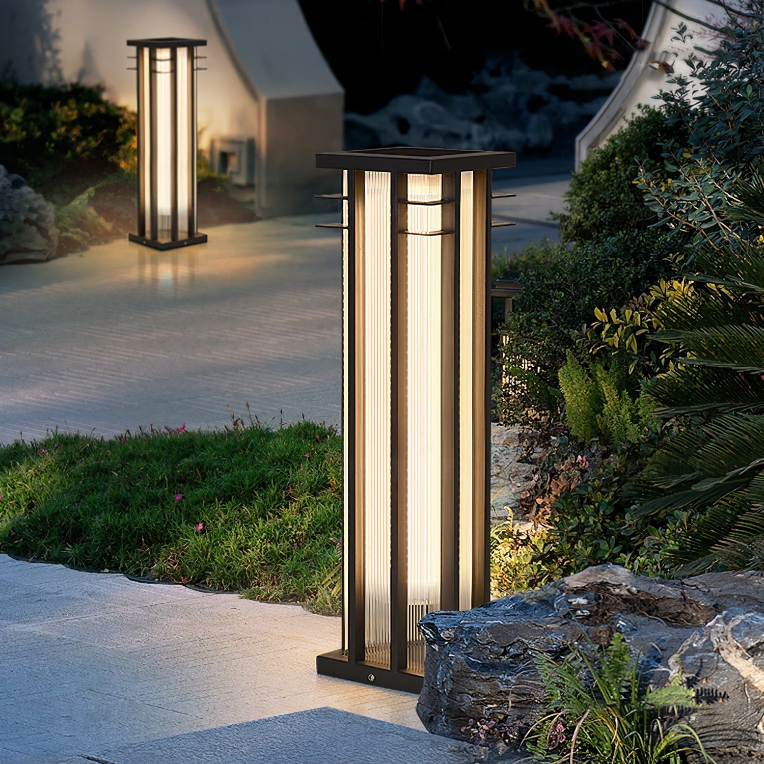 double-axis-outdoor-post-lamp-anzaz-Model B: Solar-Powered Version-2