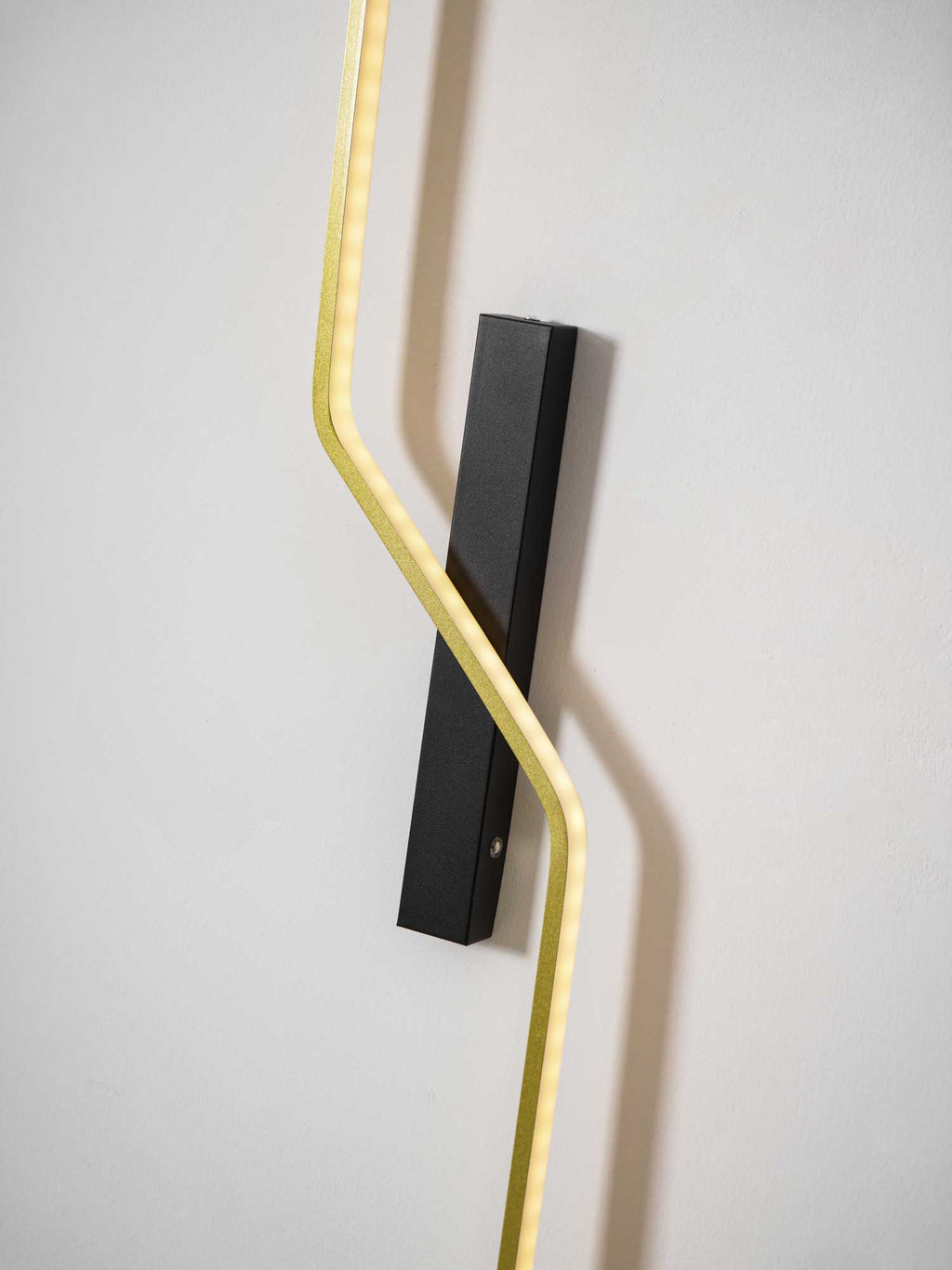 echelon-wall-light-anzaz--22