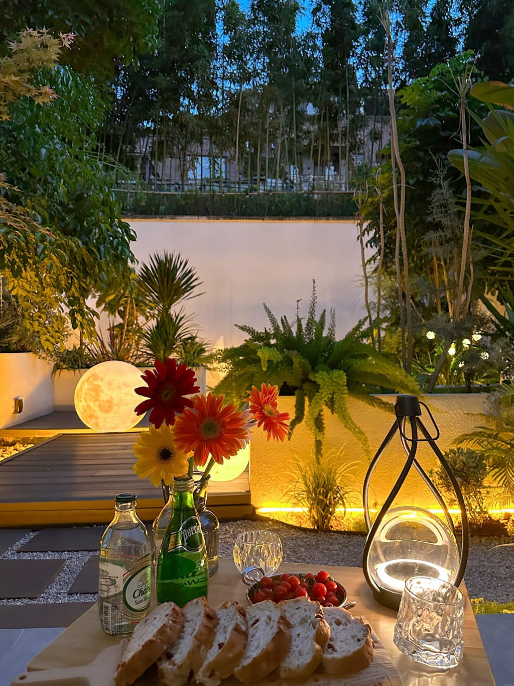 eclisse-orb-lantern-rechargeable-table-lamp-anzaz--8