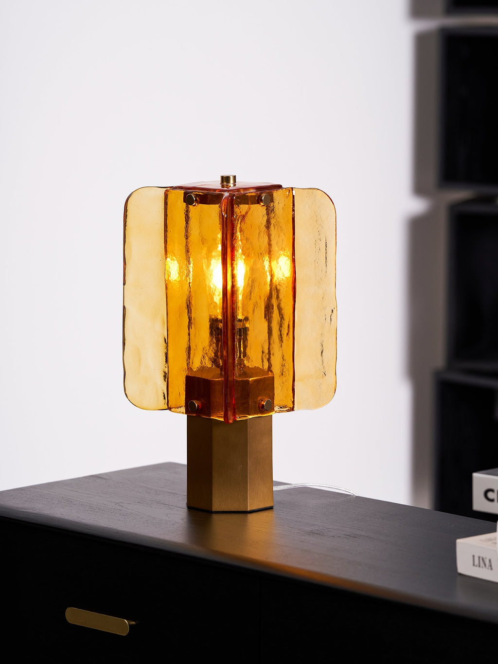 aurelia-glass-table-lamp-anzaz--19