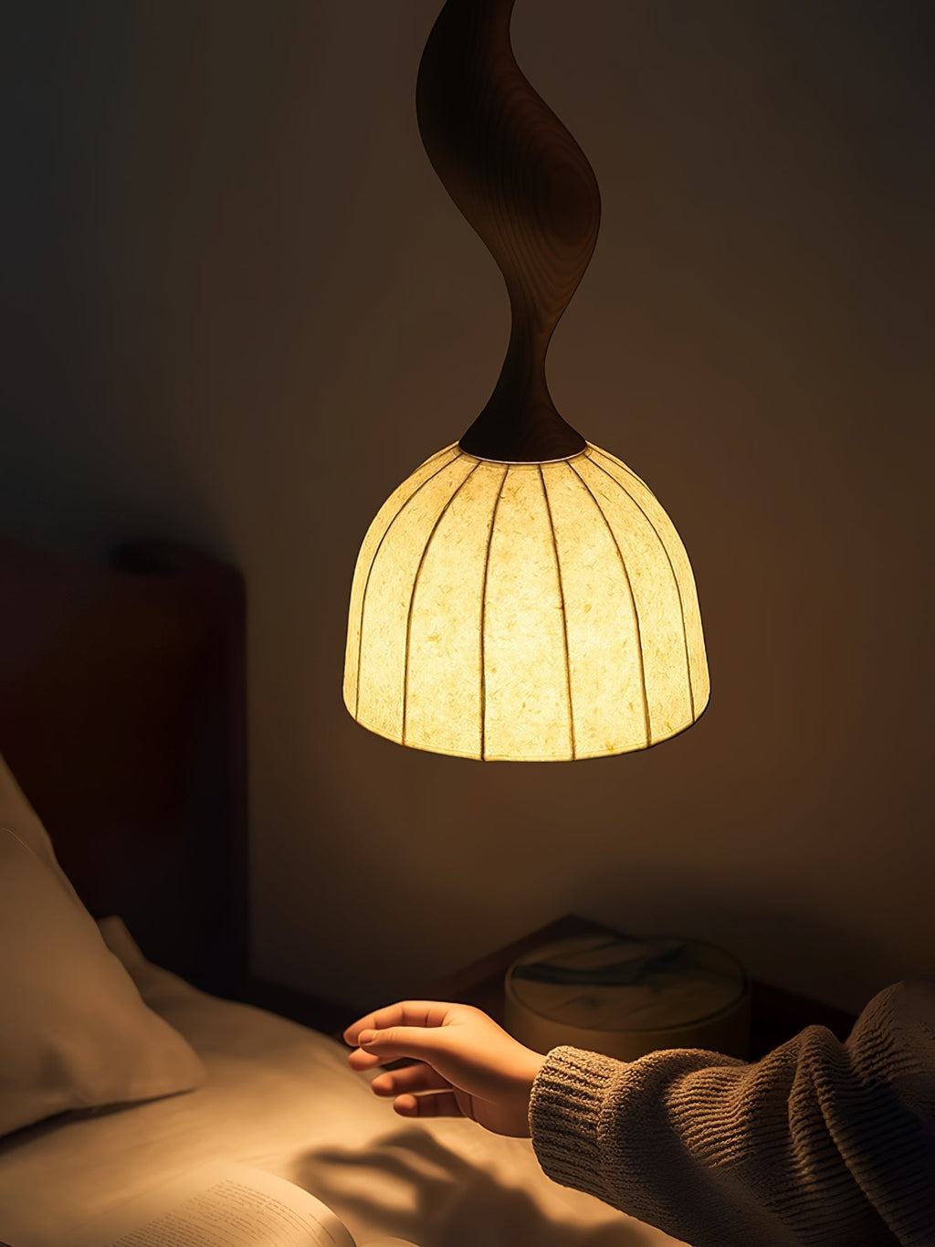 elowen-twisted-wood-pendant-light-anzaz--17