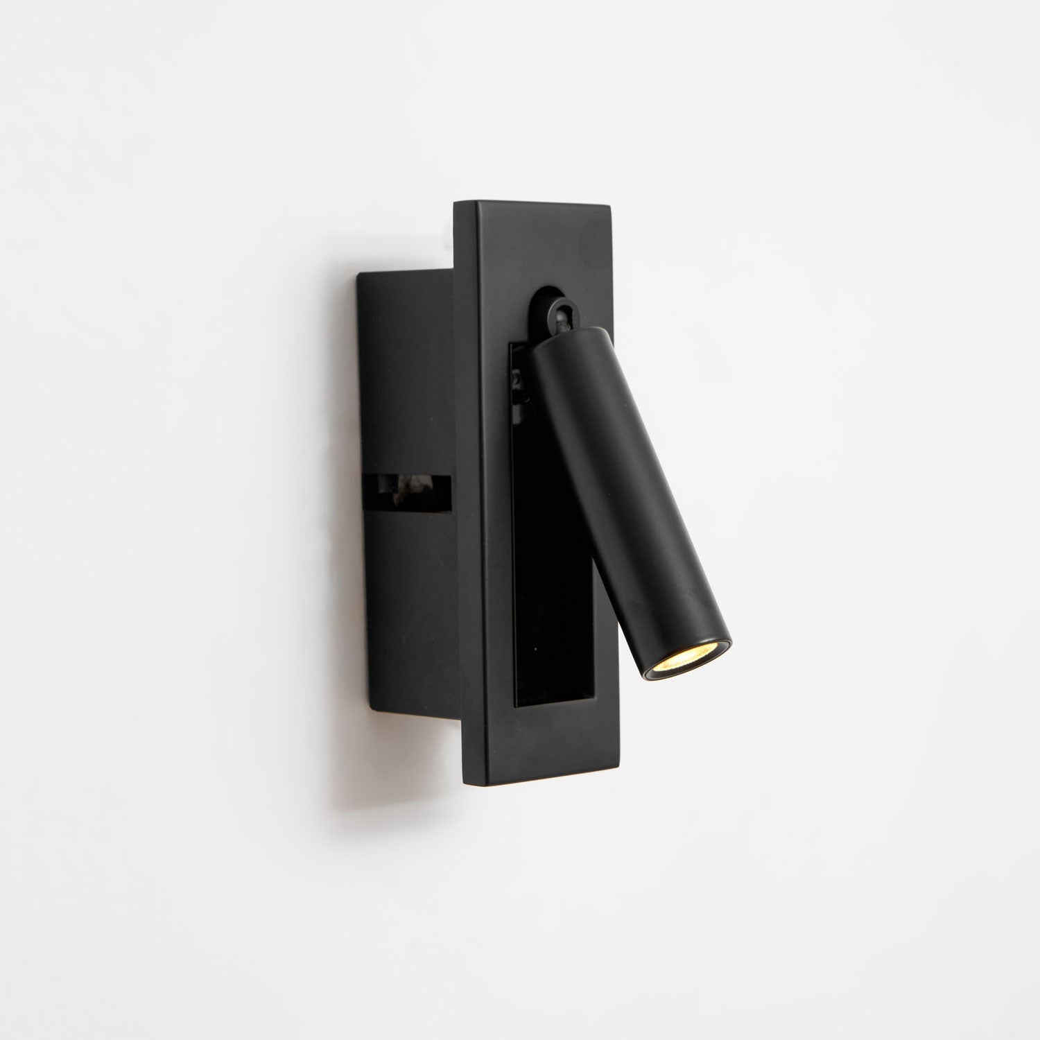 embedded-bedside-sconce-anzaz--66