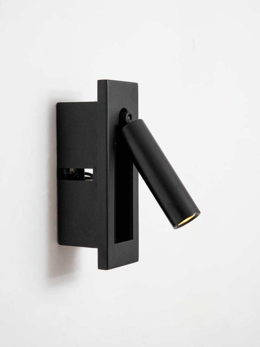 embedded-bedside-sconce-anzaz--59