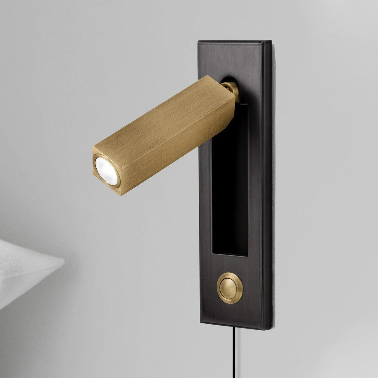 embedded-bedside-plug-in-sconce-anzaz-Copper-12