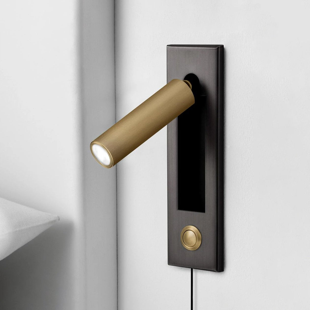 embedded-bedside-plug-in-sconce-anzaz-Nickel-14